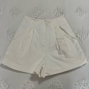 Beige tailored shorts